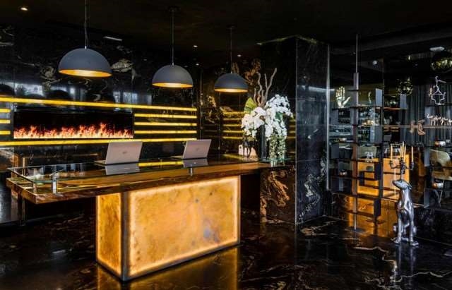 H Hotel