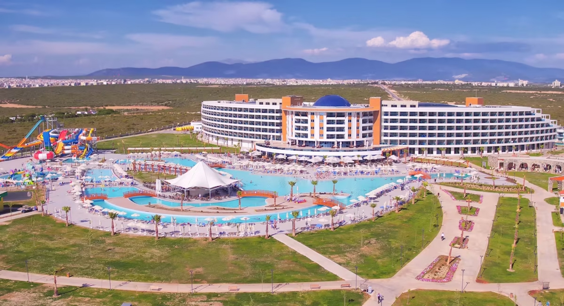 Aquasis De Luxe Resort & Spa