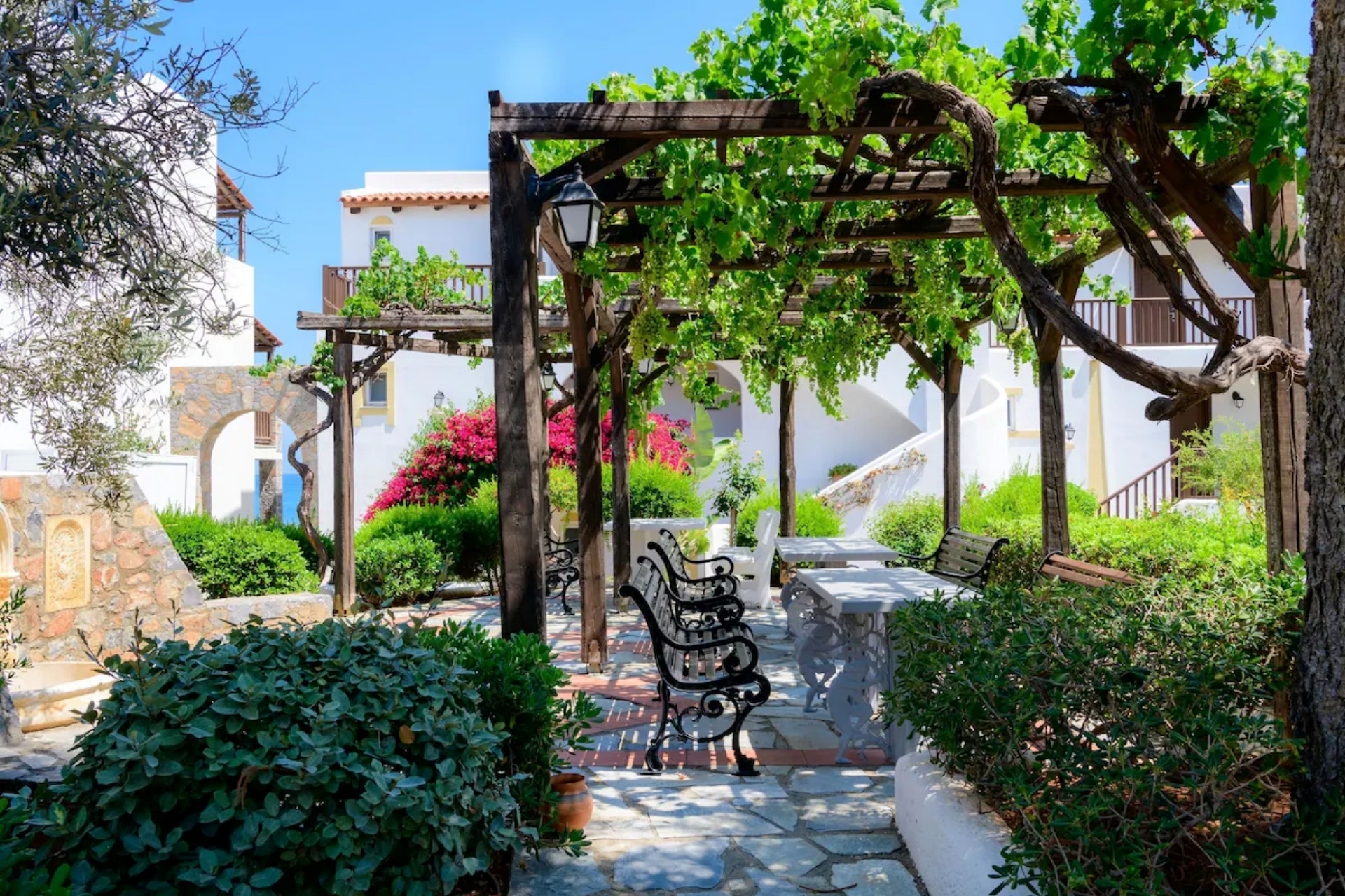 Alexander Beach Hotel & Village Resort