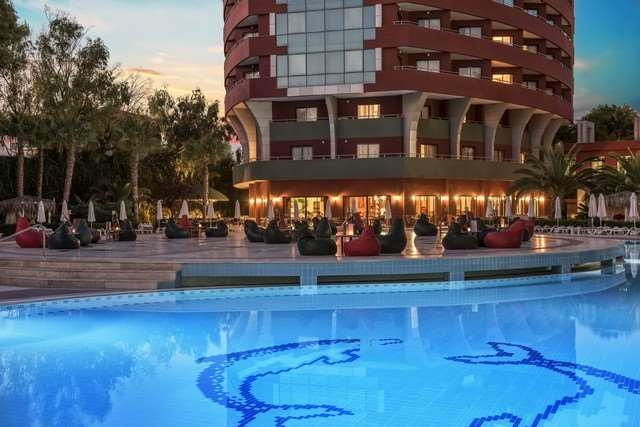 Delphin Deluxe Hotel