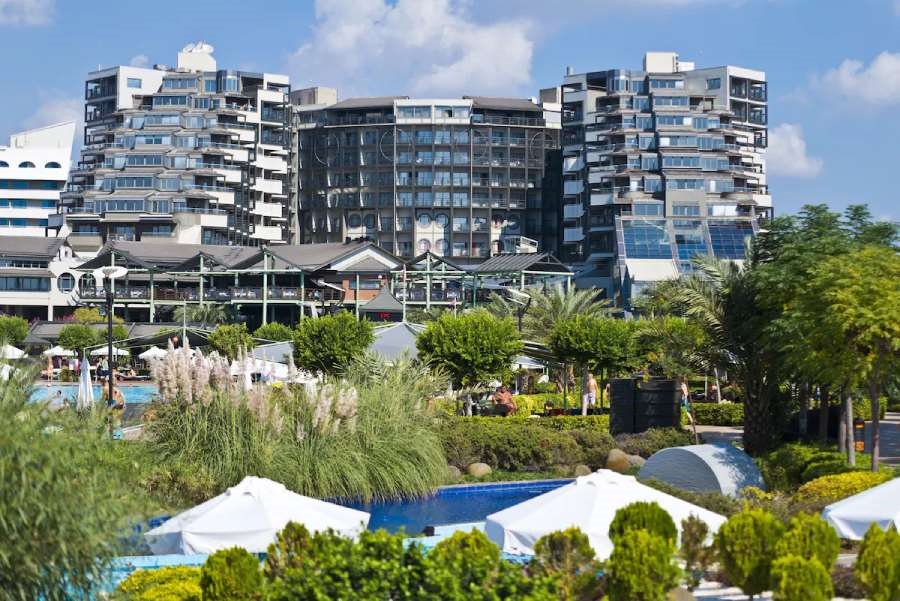 Limak Lara Deluxe Hotel & Resort